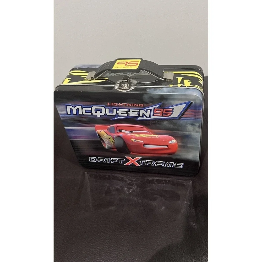 Disney Cars Lightning McQueen 95 Drift Xtreme Lunch Box Tin 6